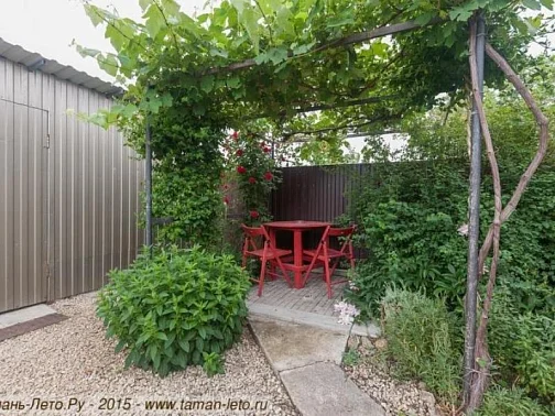 "Частное домовладение На Набережной 4" частный сектор, Темрюкский район Фото: 3 из 4