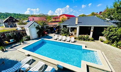 "Пляж" мини-гостиница, Голубицкая Фото: 1 из 51