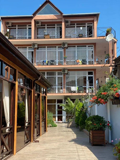 "Династия" гостевой дом, Гагра Фото: 2 из 42