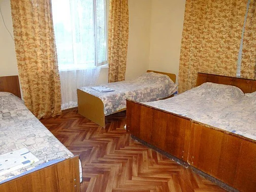 "Дом Ерванта" частный сектор, Пицунда Фото: 46 из 50