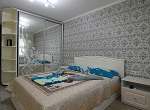 Отдых в Гурзуфе   Подвойского 36 кв 20 - квартиры снять посуточно
