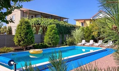 "TeRRaSSe" гостевой дом, Кирилловка Фото: 1 из 51