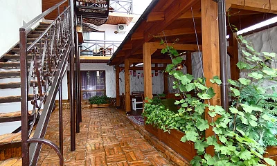 "Casa de Lara" гостевой дом, Коктебель Фото: 1 из 51