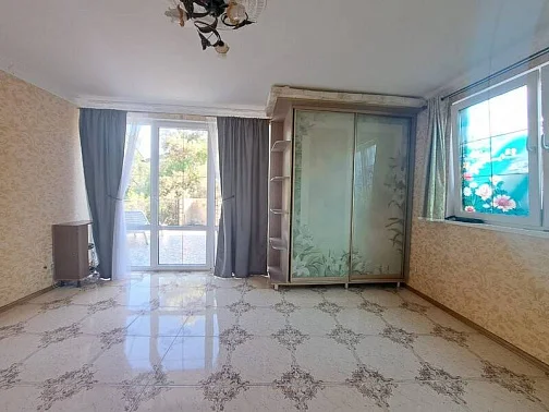 "На Бассейной" дом под-ключ, Ялта Фото: 12 из 24