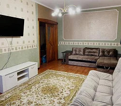 2х-комнатная квартира Дёмышева 123