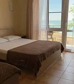 "3х-местный с балконом"